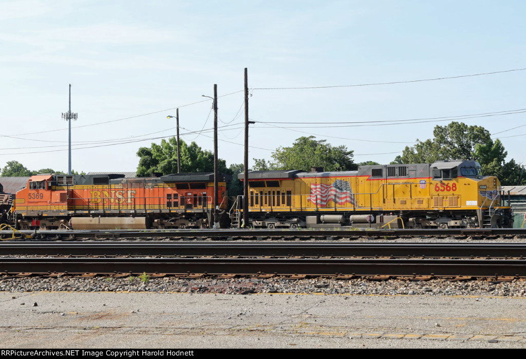 UP 6568 & BNSF 5368 in Pomona Yard